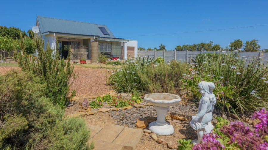 2 Bedroom Property for Sale in Napier Western Cape